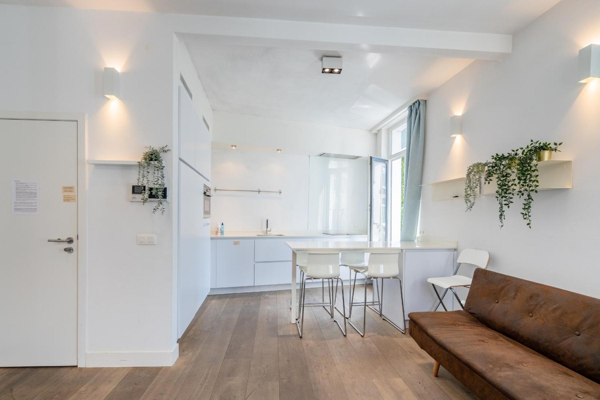 Beautiful Modern Apartment In The Heart Of Antwerpen Bagian luar foto