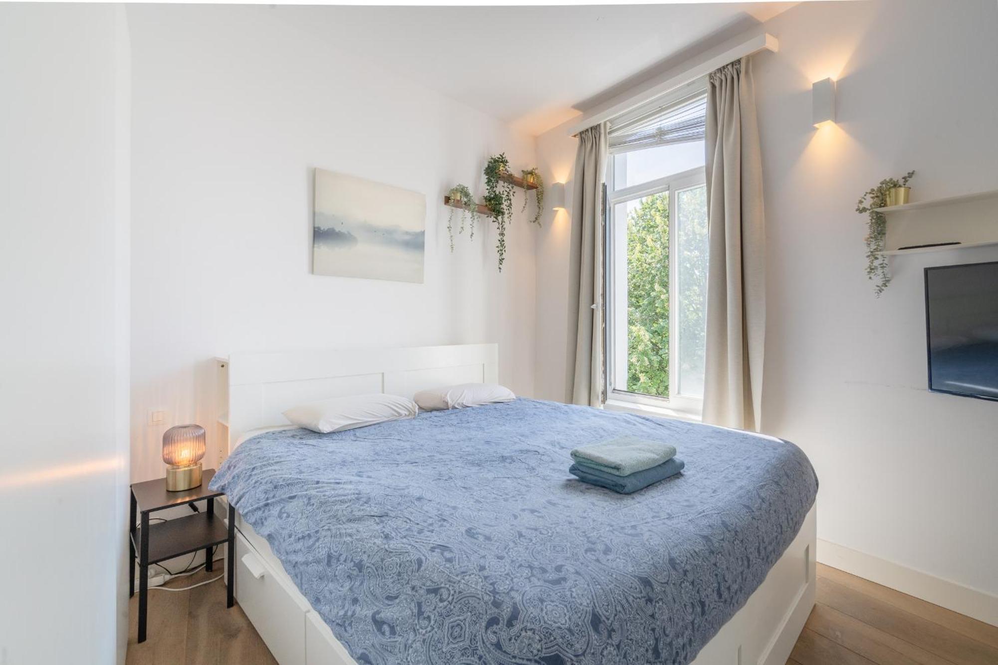 Beautiful Modern Apartment In The Heart Of Antwerpen Bagian luar foto