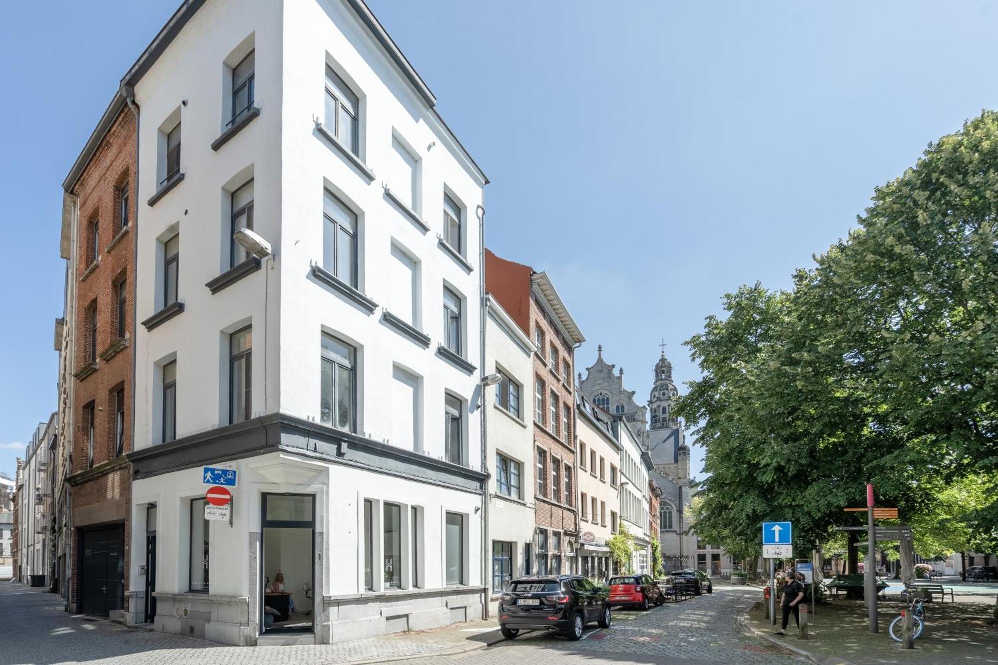 Beautiful Modern Apartment In The Heart Of Antwerpen Bagian luar foto
